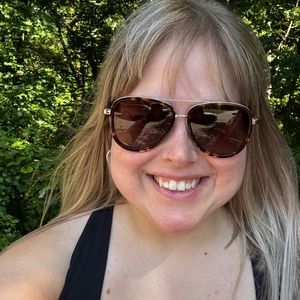 Meet your Posher, Anna